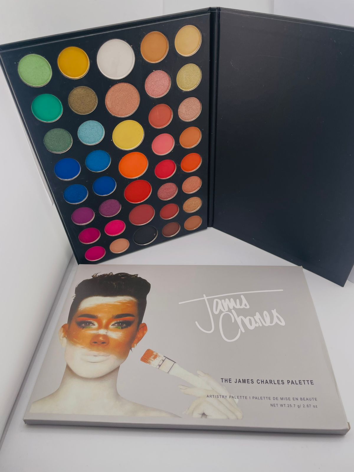 Sombra JAMES CHARLES H1904 $60\Apartir de 10pz $55